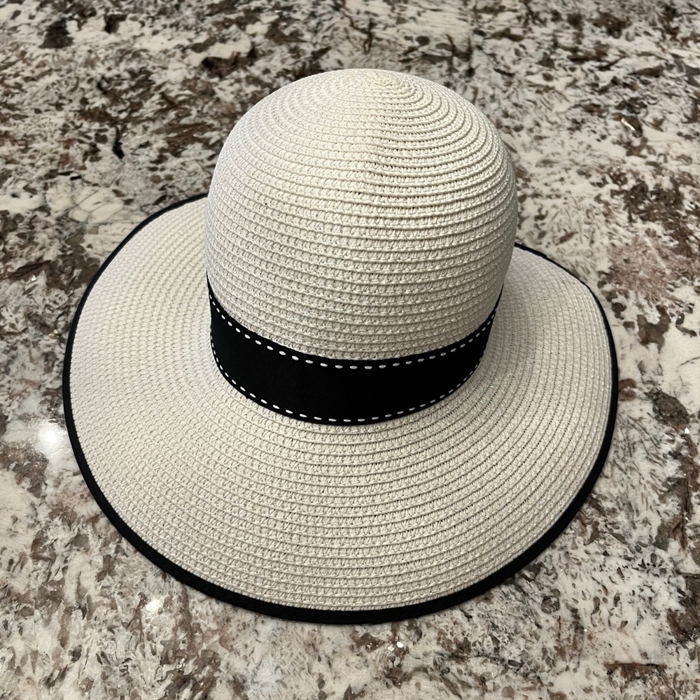 Crushable sun hat